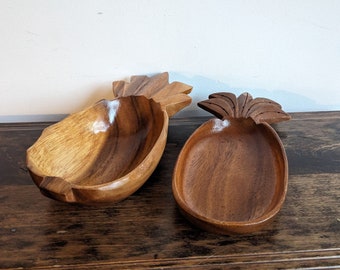 Set of two wooden pineapple bowls