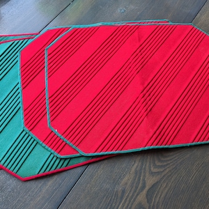 Christmas placemats red and green
