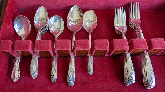 【Holmes & Edwards】 ロマンス コーヒースプーン 9本 Romance by Holmes and Edwards Silverplate Silverware - Etsy