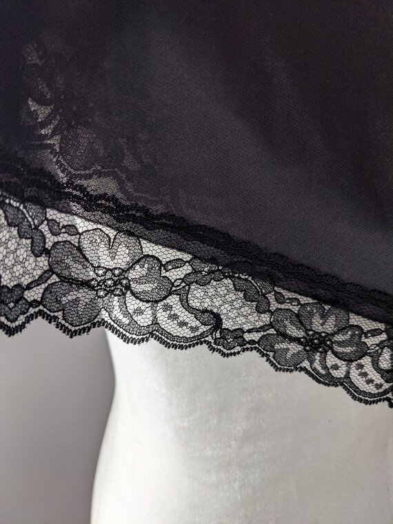 vintage black half skirt slip size medium - image 3