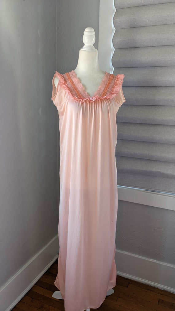 Vintage peach sleeveless nightgown XS - image 1