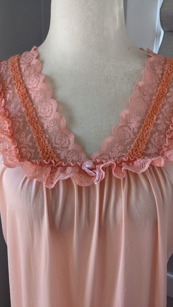 Vintage peach sleeveless nightgown XS - image 3