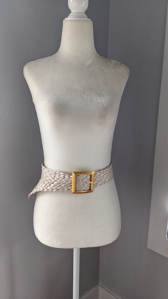 Women's wide woven belt off-white gold buckle