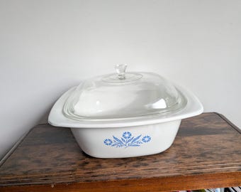 Corning Ware 4 quart Dutch Oven, blue cornflowers pattern