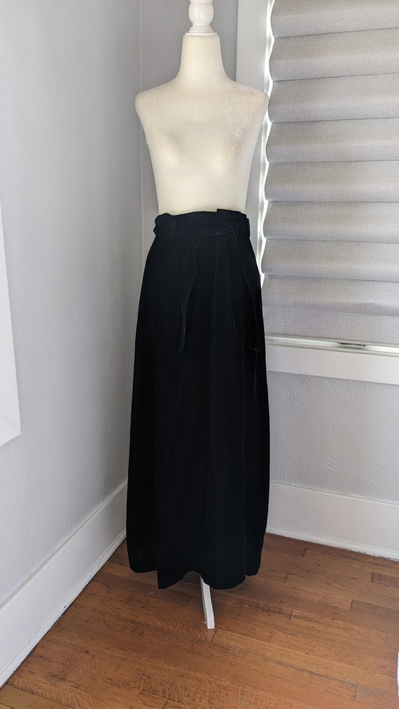 womens black long skirt - Gem