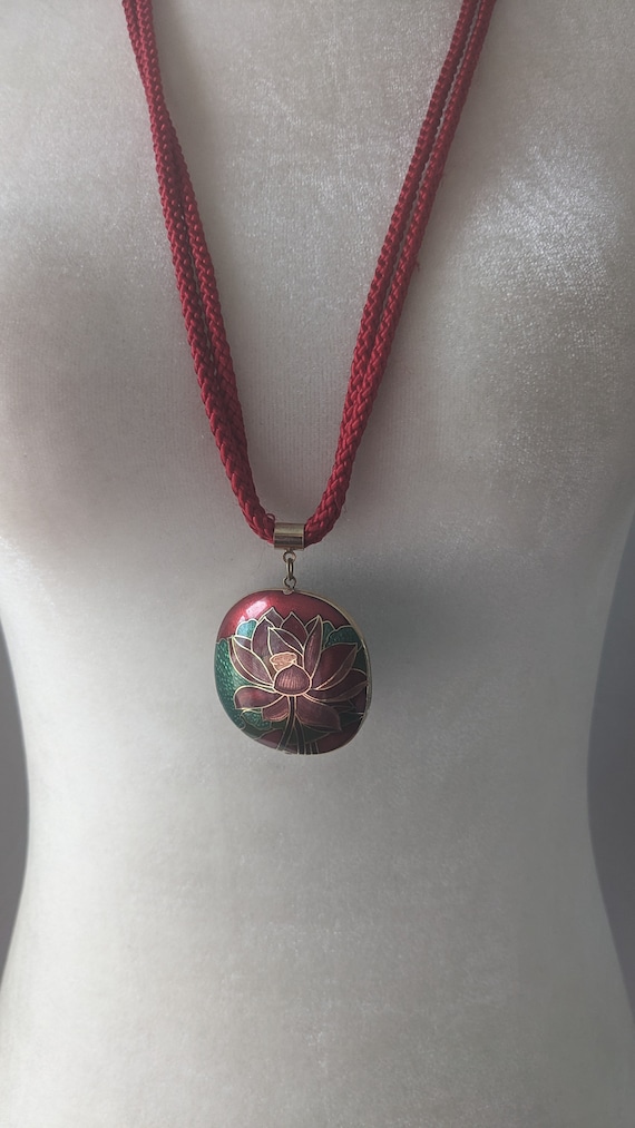 Chinese Cloisonne necklace