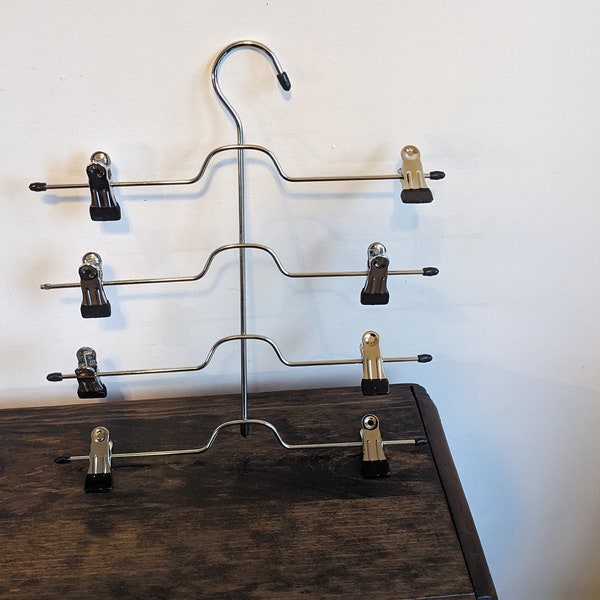 Vintage chrome skirt hanger, skirt tree