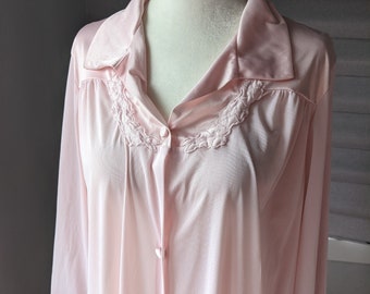 vintage Vanity Fair robe or nightgown size small/medium
