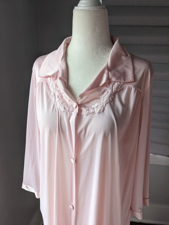 vintage Vanity Fair robe or nightgown size small/… - image 1