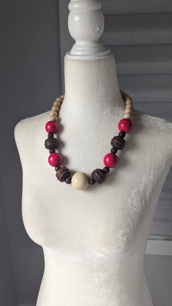 chunky wooden bead necklace
