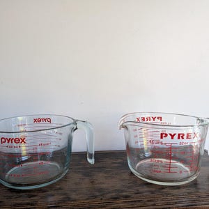 Vintage pyrex measuring cup - Etsy 日本