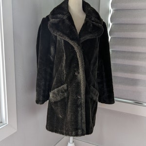 Faux fur vintage women's coat