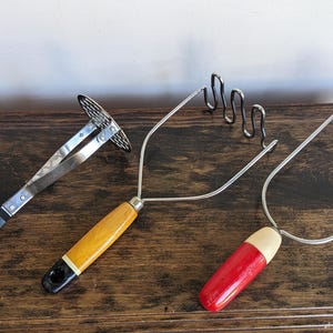 kitchen mashers, cooking utensils (I)