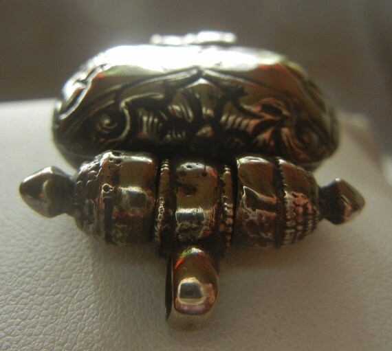 Small Tibetan Gau Box silver antique amulet 9.8 g… - image 4