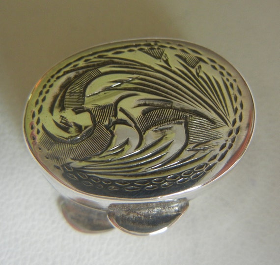 Vintage Embossed Sterling Silver Snuff Box: Tiny … - image 2