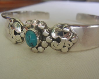 Sterling silver & turquoise cuff 7-1/8"x 5/8", 20.7 grams.  Handmade, shiny silver cuff.  Turquoise silver jewelry. Pebbled turquoise cuff