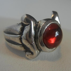 Garnet cabochon & sterling silver size 6 ring, 6.2 grams, 1/2&quot;x 5/8&quot;.  Garnet ring.  Silver and garnet jewelry. Vintage handmade silver ring