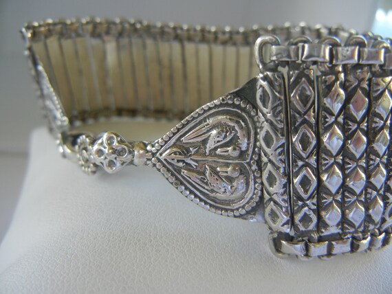 Vintage Rajasthani Sterling Silver Filigree Cuff Bracelet Vintage Rajasthani Sterling Silver Filigree Cuff Bracelet