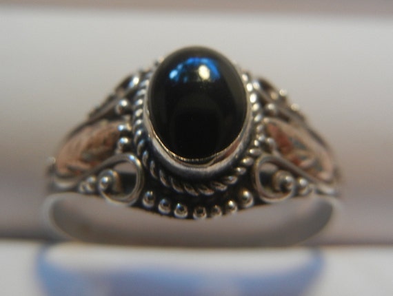 Oval Black Onyx Ornate Dot Edged 925 Sterling Silver Ring 6.25 7.5 8 9 Oval Black Onyx Ornate Dot Edged 925 Sterling Silver Ring 6.25 7.5 8 9
