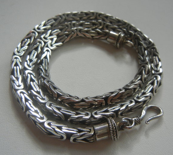 18" Bali Byzantine 4.1mm square link chain sterli… - image 2