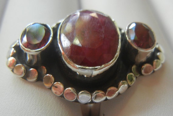 Large vintage ruby, garnet & sterling silver ring… - image 7