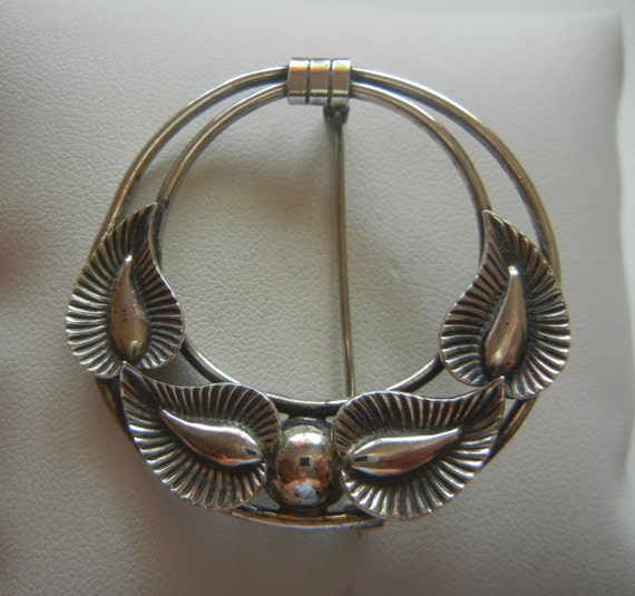 Art Nouveau Danecraft Sterling Silver Wreath Brooch