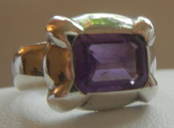 Vintage sterling silver and amethyst classic ring… - image 1