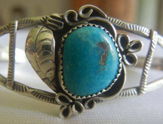 Dainty Navajo turquoise & sterling silver cuff br… - image 8
