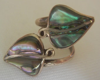 Taxco double leaf abalone & sterling silver bypass ring size 4.75, 3.8 grams.  Silver iridescent abalone wrap ring.  Silver abalone jewelry.