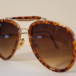Vintage Aviator Double Bridge Sunglasses // Funky Tortoise Shell Frames // Sleek Gold Frame // summer sunglasses VTG