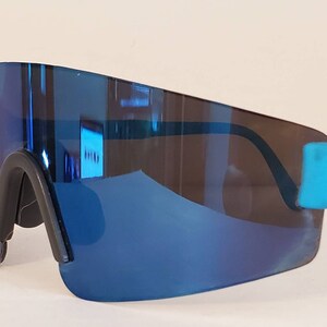 Vintage Sports Sunglasses // partial blue mirror Lenses // bright blue Frames // big shield sunglasses // classic party racing beach summer