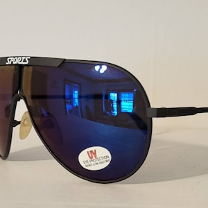 Vintage Aviator Sunglasses // Matte Black Metal Frames // Stylish Blue tint lens // summer 90s sunglasses VTG Sports // Sleek Metal Style