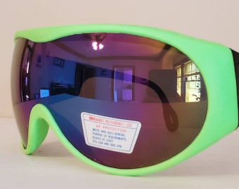 Vintage Sports Sunglasses// Big Shield Sunglasses // Sports Goggles // Racing shades // Neon Green Frames // Retro Rave music festivals