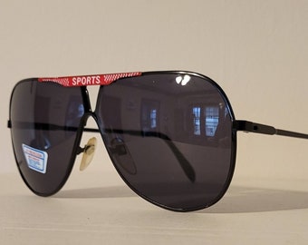 Vintage Aviator Marlboro Sunglasses // Gradient Lenses // Black