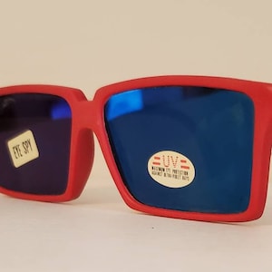 Vintage Sunglasses // Dark blue lenses // &quot;Eye Spy&quot; sunglasses that have mirrored lenses on inside on peripherals // fun kids shades VTG NOS