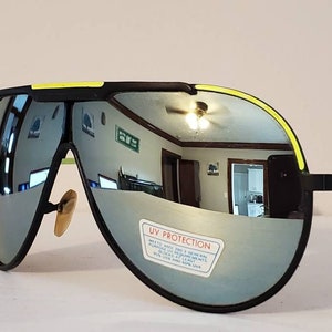 Vintage Aviator Sunglasses // Mirror Lenses // Neon Yellow trim metal frames // 90s party glasses // summer beach party sunglasses VTG NOS