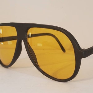 Vintage Aviator Sunglasses // Clear yellow lenses // Matte black aviator shades // retro VTG NOS // night shades // Hunter S. Thompson