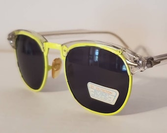 Gafas de sol Clubmaster vintage // Montura transparente y borde amarillo neón // Gafas de sol playeras para fiesta // Wayfarer retro VTG amarillo fluorescente