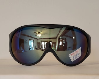 Vintage Sports Sunglasses// Big Shield Sunglasses // Sports Goggles // Racing shades // Yellow Frames // Retro Rave music festivals