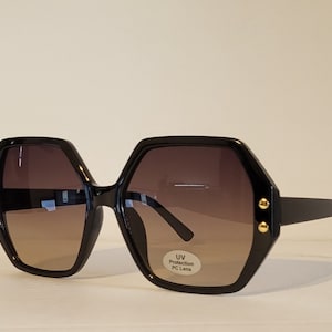 Vintage Womans oversized Sunglasses // Glossy Black Frames // Gradient lens // &quot;Jackie O&quot; //VTG // Sunglasses from the 70s / 80s