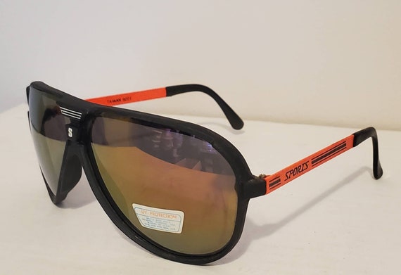 Vintage Aviator Sunglasses // Black Rubber frames… - image 1