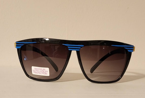 Vintage Aviator Sunglasses // Black Plastic Frame… - image 4