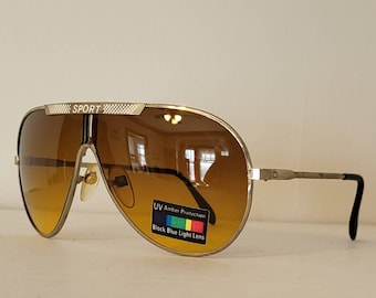 Vintage Aviator Teardrop Sunglasses // Beige Lenses // Blocks Blue
