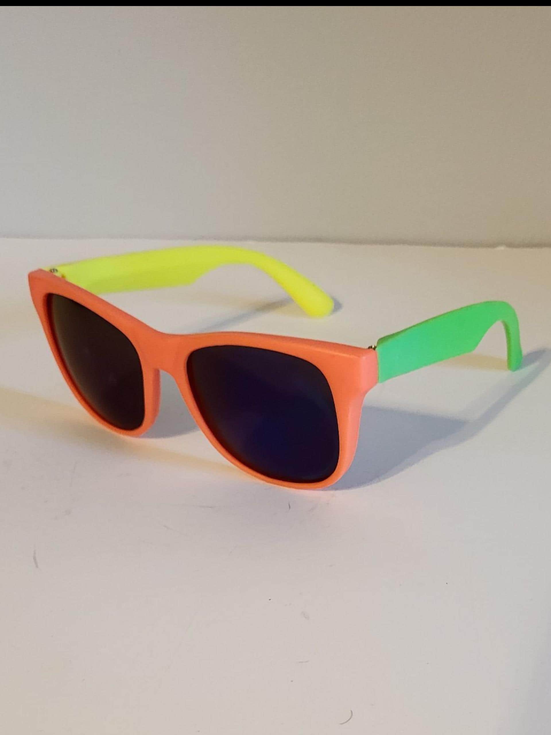Vintage Retro Colorful Wayfarer Sunglasses // 80s 90s Style  display picture 3