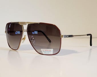 Gafas de sol cuadradas estilo aviador vintage // Lentes con degradado de carbono // Monturas metálicas en rojo intenso // Gafas de sol con doble puente // Gafas de sol playeras para festivales, años 80