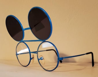 Vintage Sunglasses // Round Teashades // Hippie // Cat Eye Flipper Shades  // Retro // costume // Steampunk // Steam Punk // Blue rims