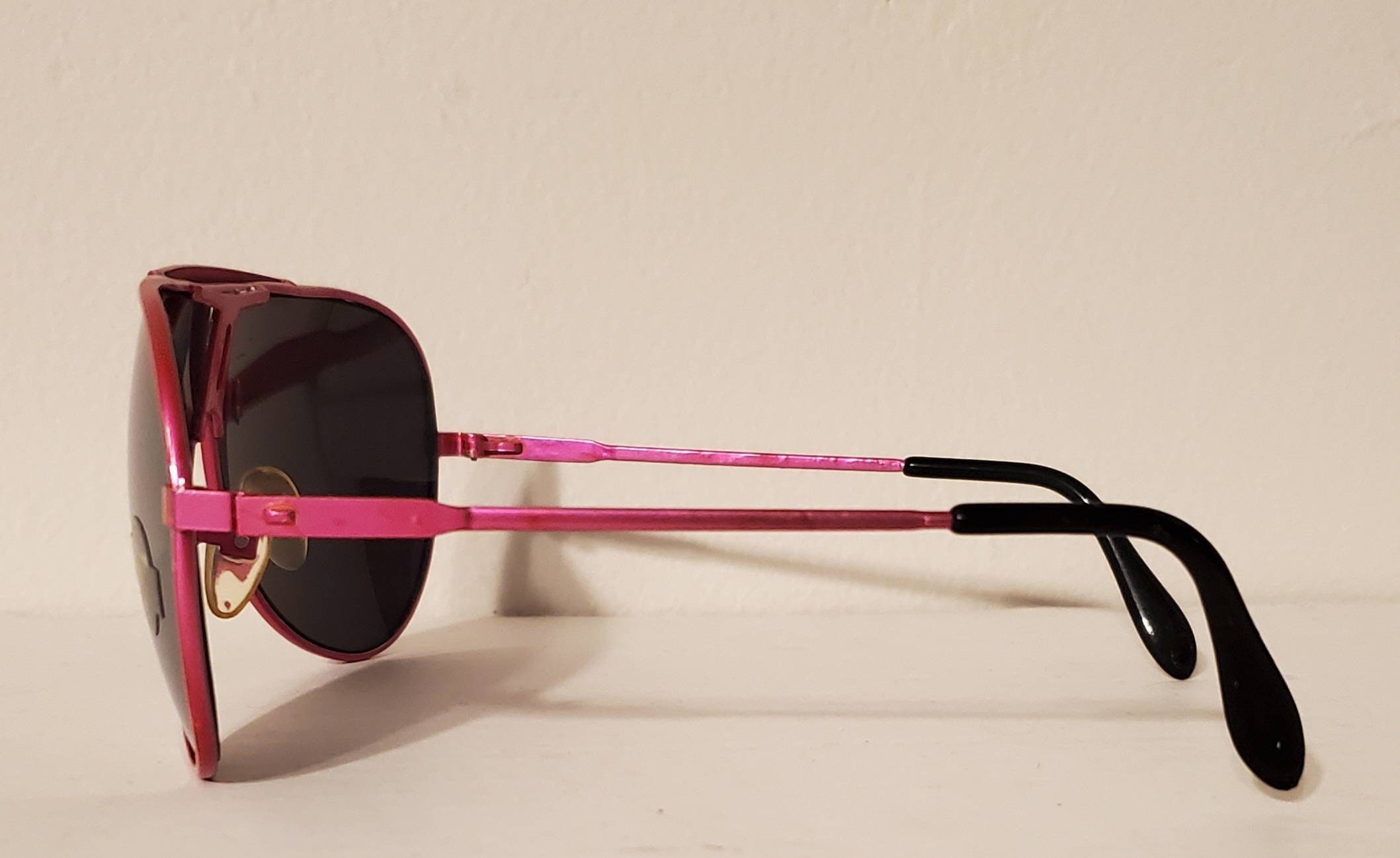 Vintage Aviator Sunglasses // Sleek Metallic Pink Frames 