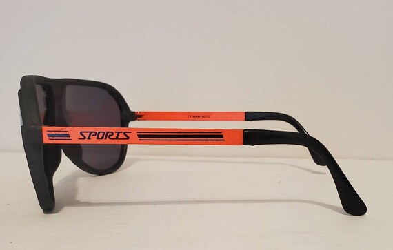 Vintage Aviator Sunglasses // Black Rubber frames… - image 5