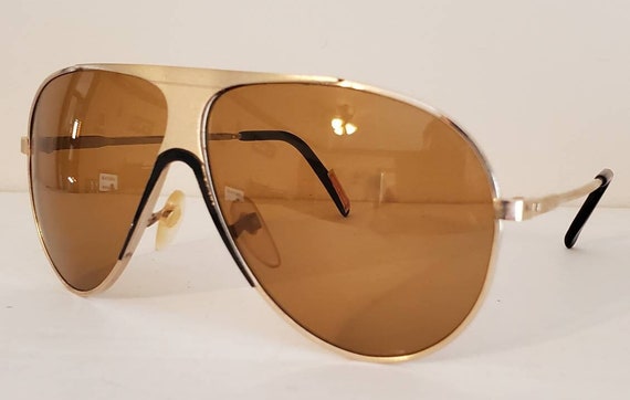 Vintage Aviator Sunglasses // Light Amber Lens // Sleek Gold  display picture 1