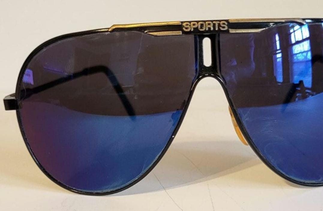 Vintage Aviator Teardrop Sunglasses // Blue Tint Lenses  display picture 2
